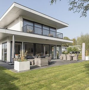 Modern Villa in Harderwijk with bubble bath Zeewolde Exterior photo