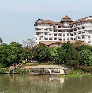 Woraburi Ayutthaya Resort & Spa By The River Exterior photo