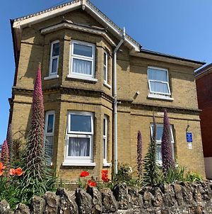 Number 29 - Only Adults Bed and Breakfast Shanklin Exterior photo
