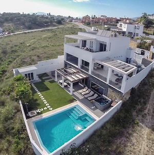 Stunning Home In Mijas Costa With 5 Bedrooms, Sauna And Private Swimming Pool Fuengirola Exterior photo