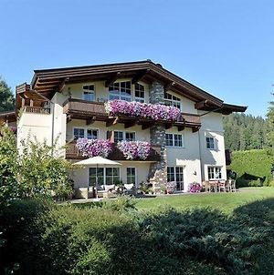 Haus Waldegg Appartement Brixen im Thale Exterior photo