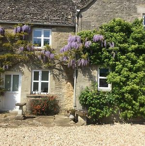 Field End House Bed and Breakfast Cirencester Exterior photo