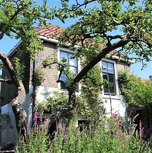 Apple Tree Cottage - Discover This Charming Bnb Canal Home In Our Idyllic Garden Gouda Exterior photo