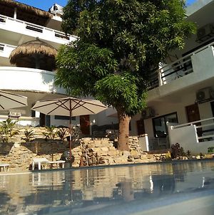 Jalyn'S Resort Sabang Puerto Galera Exterior photo