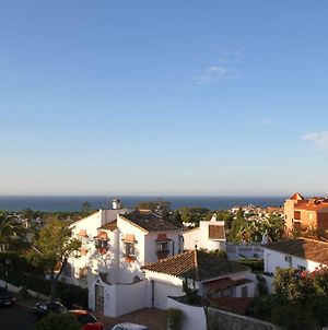 Rooftop Villa - Chalet En Cabo Pino Con Vistas Al Mar, Jardines Y Piscina Marbella Exterior photo