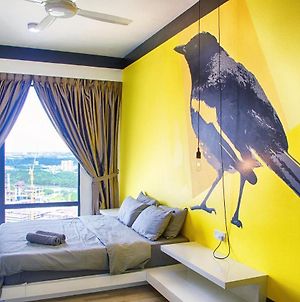 Holi Southkey Art Suite Johor Bahru Room photo