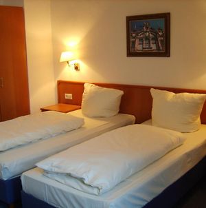 Vier Jahreszeiten Hotel Heidelberg Room photo