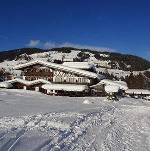 Alpenhotel Landhaus Kuchl Kirchberg in Tirol Exterior photo