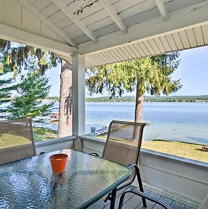 Petoskey Waterfront Cottage With Deck And Grill! Exterior photo