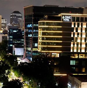 AONE Hotel Jakarta Exterior photo