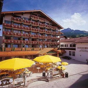 Goldener Lowe Hotel Sankt Johann in Tirol Exterior photo