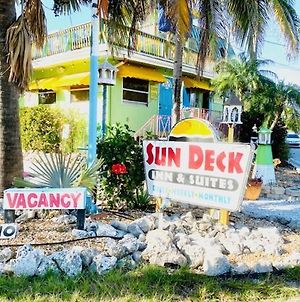 Sun Deck Inn And Suites Fort Myers Beach Exterior photo