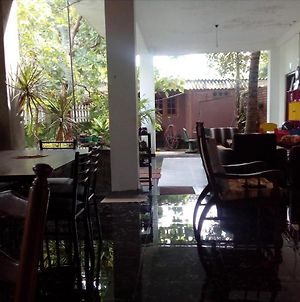 House Of Esanya Bed and Breakfast Negombo Exterior photo